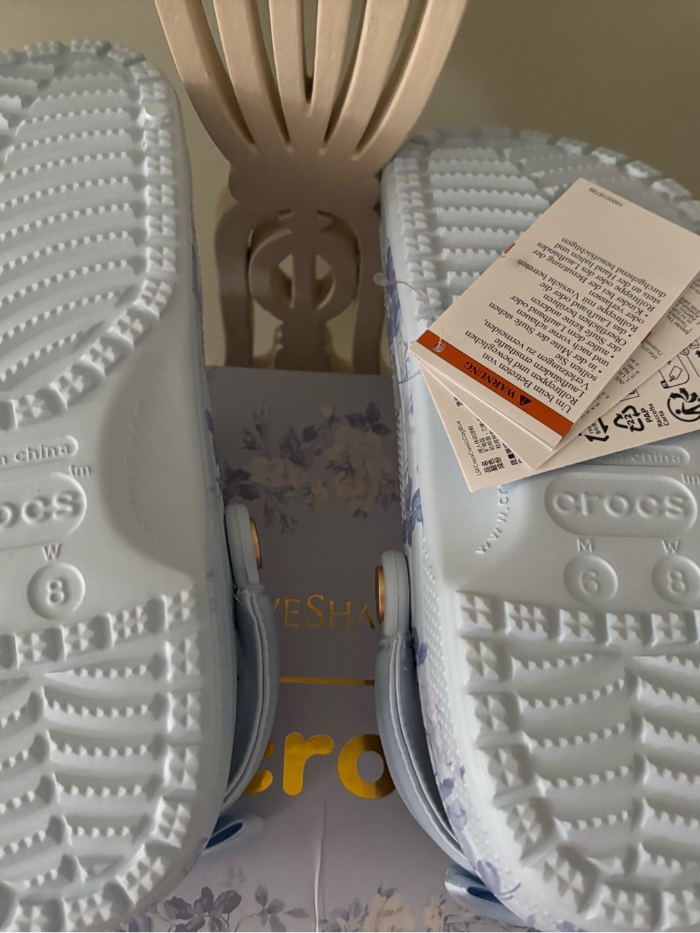 LoveShackFancy blue rose Crocs 8 women’s in box - Picture 6 of 13